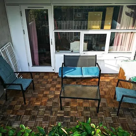 Classic Groundfloor With Patio Close To Metro דירה *