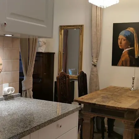 Classic Groundfloor With Patio Close To Metro * Kopenhagen