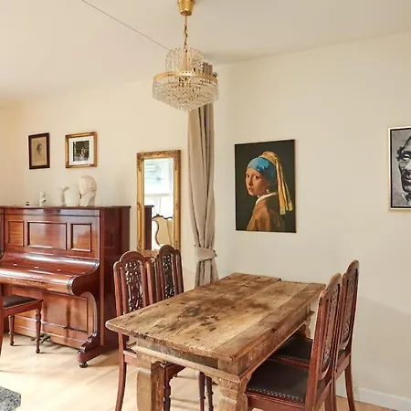 Appartement Classic Groundfloor With Patio Close To Metro *
